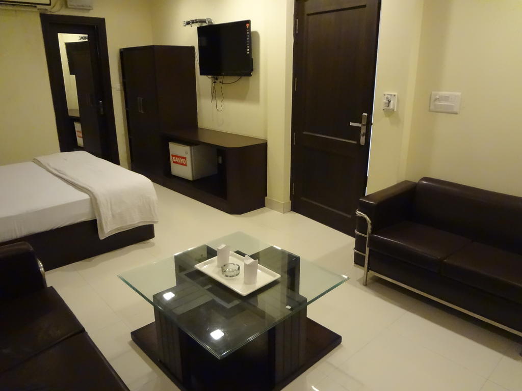Hotel Siam International Delhi  Buitenkant foto