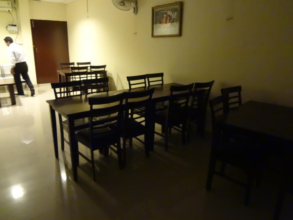 Hotel Siam International Delhi  Buitenkant foto