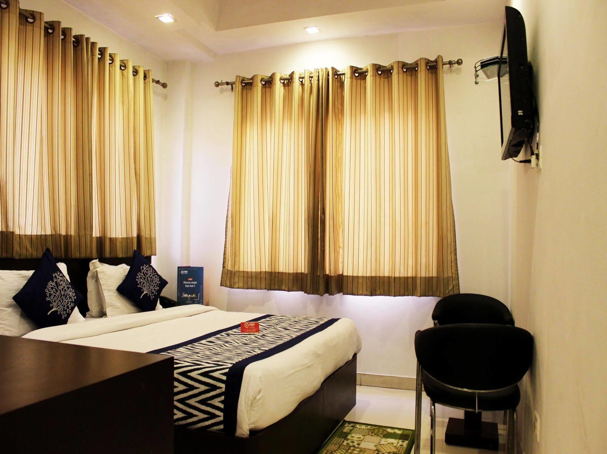 Hotel Siam International Delhi  Buitenkant foto