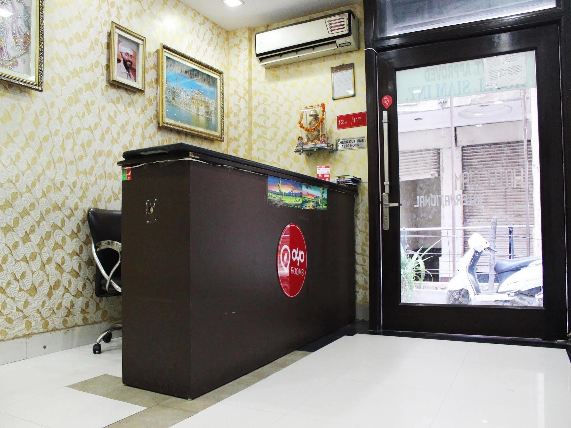 Hotel Siam International Delhi  Buitenkant foto