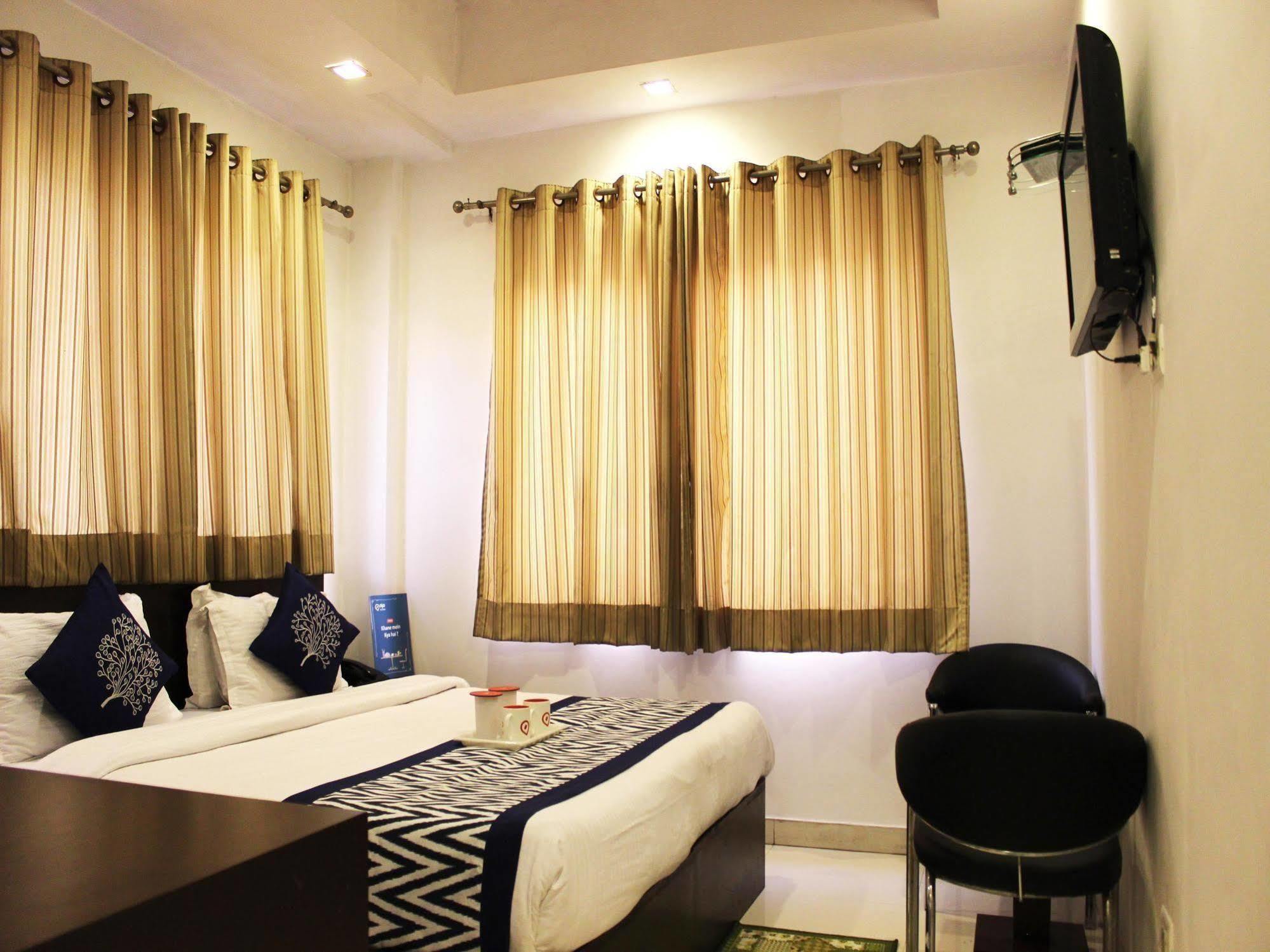 Hotel Siam International Delhi  Buitenkant foto